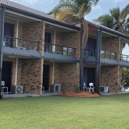 Bongaree Bribie Waterways Motel מראה חיצוני תמונה