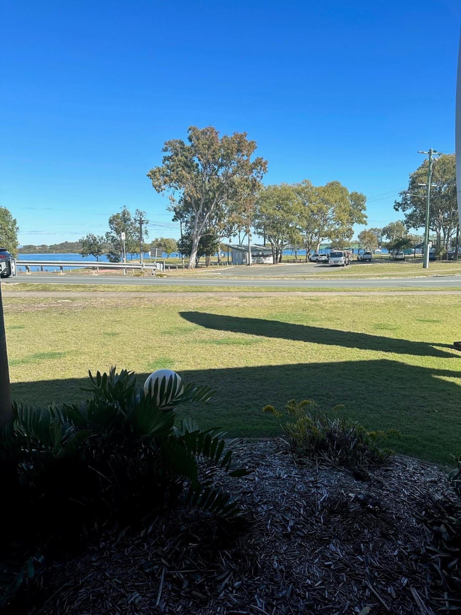 Bongaree Bribie Waterways Motel מראה חיצוני תמונה
