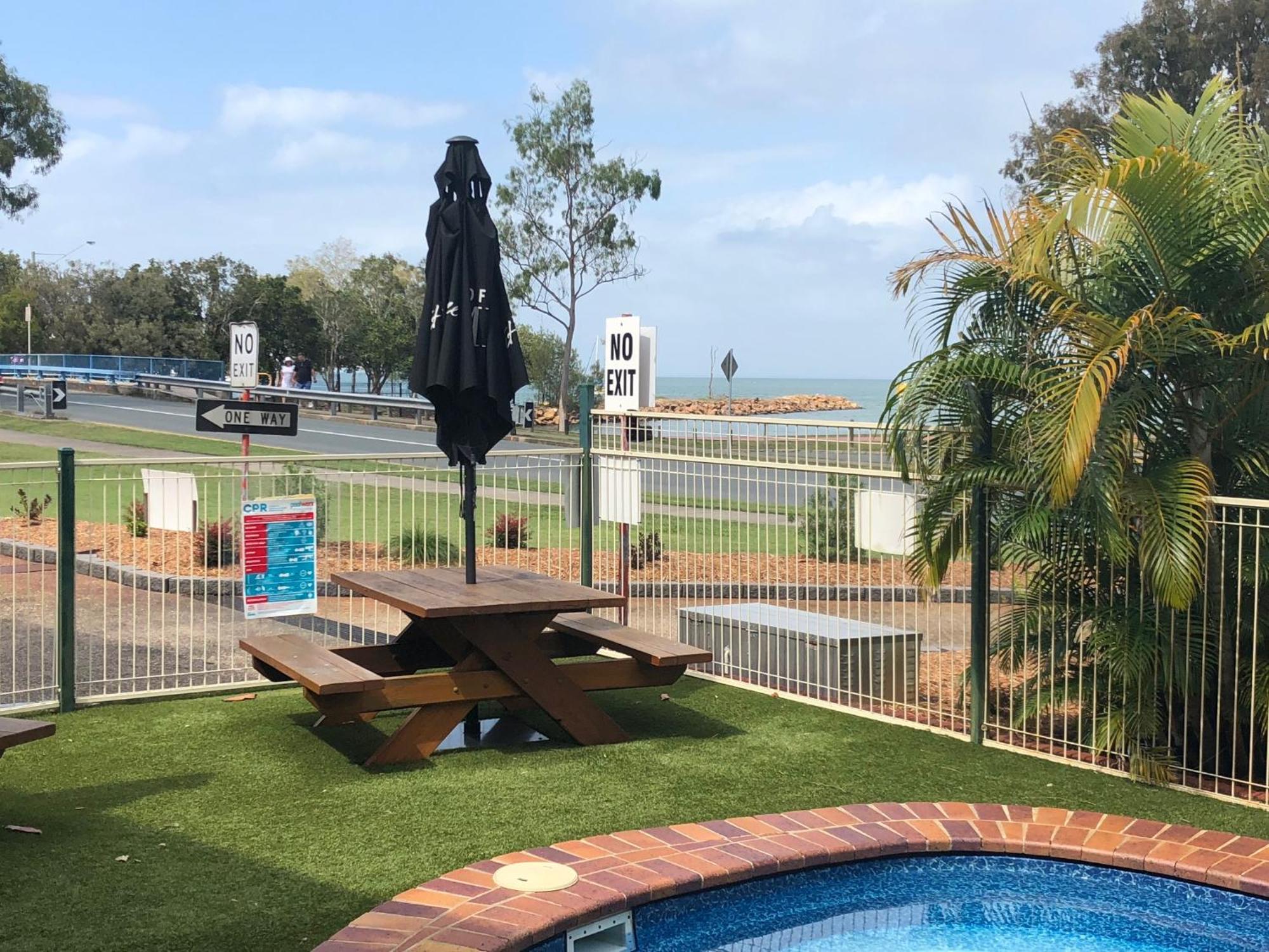 Bongaree Bribie Waterways Motel מראה חיצוני תמונה